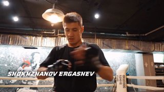 Shoxjaxon Ergashev holds first MMA glove training session